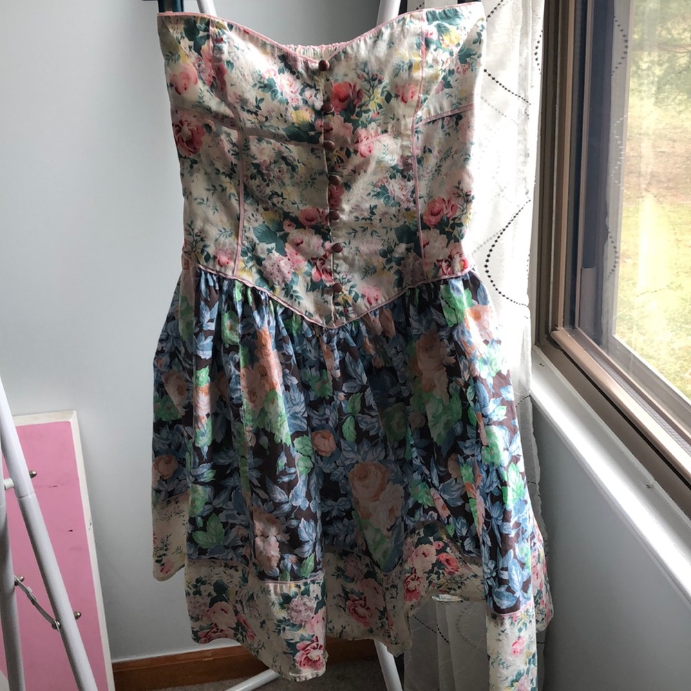 Kimchi & Blue floral sleeveless dress